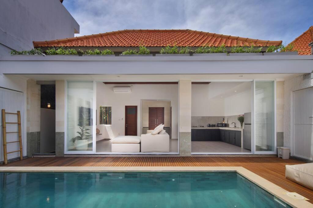 Bella Rose * Canggu